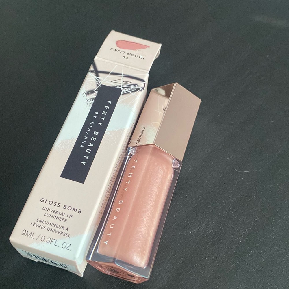 FENTY BEAUTY Gloss Bomb Universal Lip Luminizer in “$weet Mouth” 9ml, Full Size - Picture 6 of 8